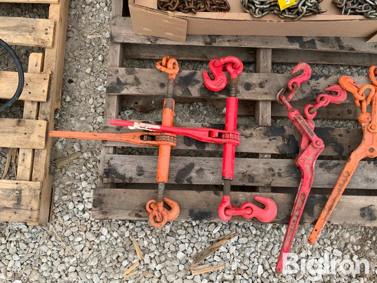 pallet-of-binders-&-chain-image-9