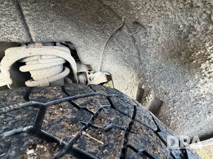 2017-chevrolet-1500-image-27