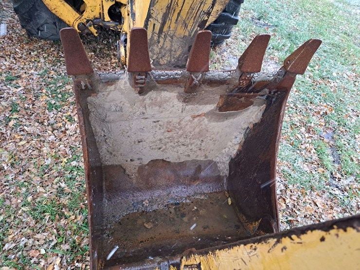 1999-deere-410e-image-3