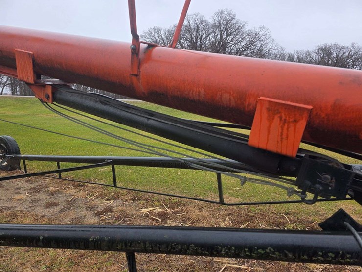 brandt-1070-auger,-10”-x-70’,-hydraulic-lift,-hydraulic-driven-single-auger-swing-hopper,-540-pto-image-12