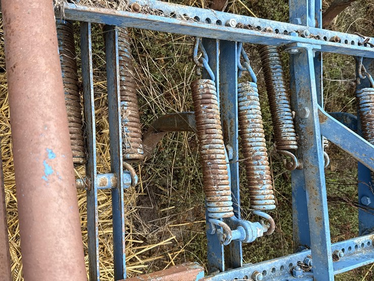 ford-3-pt-mounted-spring-shank-chisel-image-13