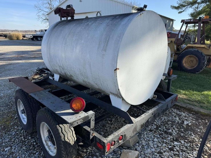 fuel-tank-on-trailer-image-2