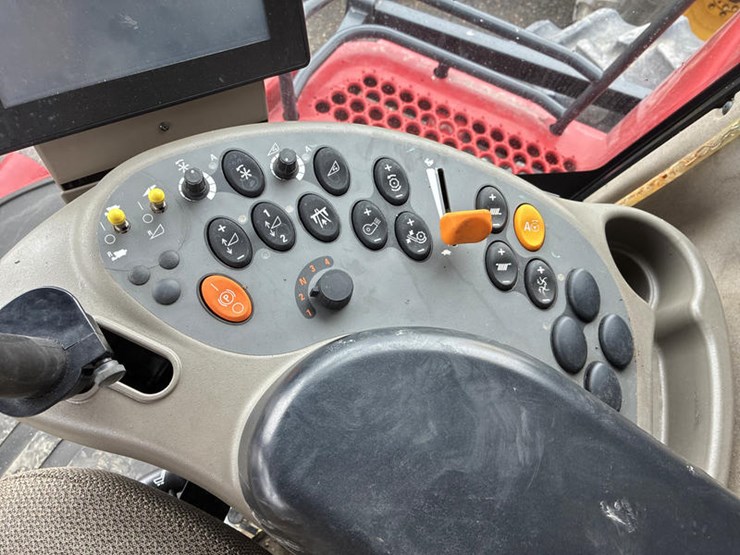 case-ih-8120-image-30