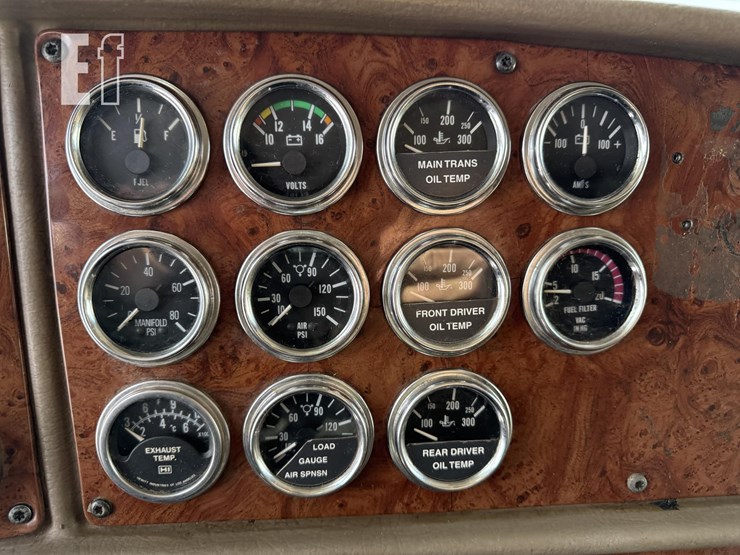 2004-peterbilt-379-image-63