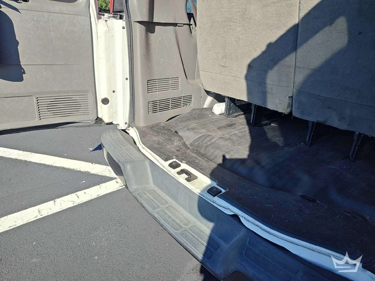 2015-chevrolet-express-2500-image-41