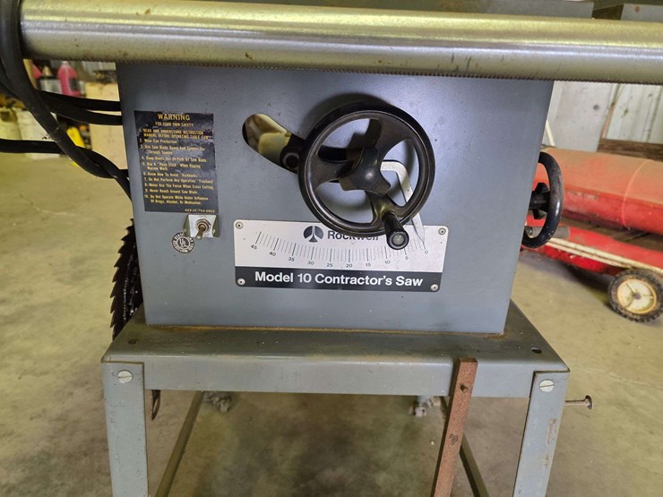 rockwell-model-10-contractors-saw,-1.5hp-with-an-assortment-of-blades-image-5