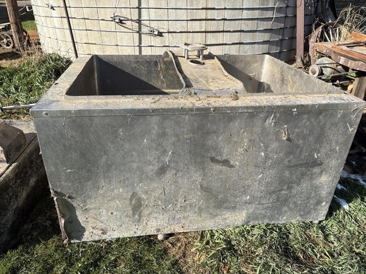 stainless-steel-bulk-tank-image-1