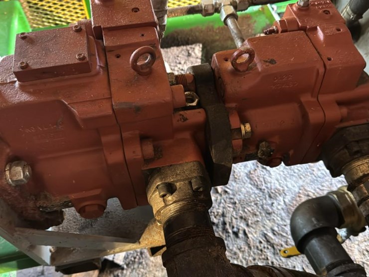 #130-•-kawasaki-piston-hydraulic-pumps-image-8