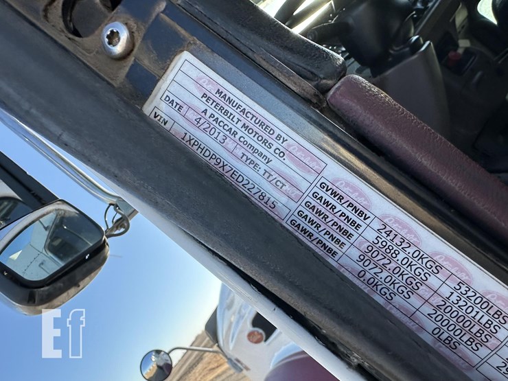 2014-peterbilt-386-image-19