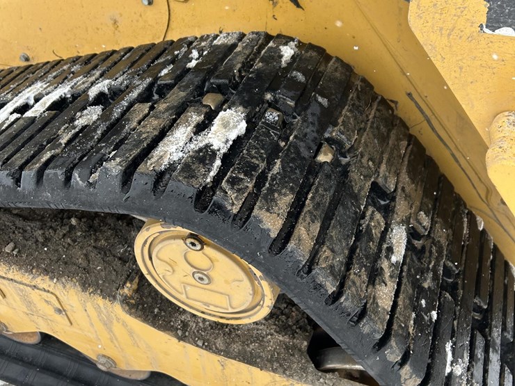 2019-caterpillar-259d-image-37