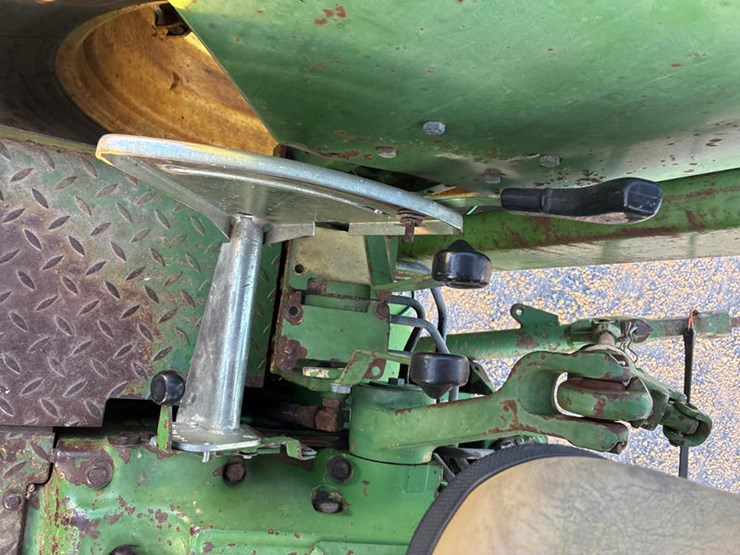 john-deere-2940-image-59