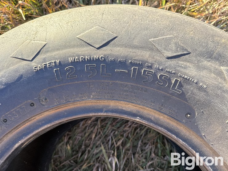 11l-15-mounted-&-unmounted-tires-image-14