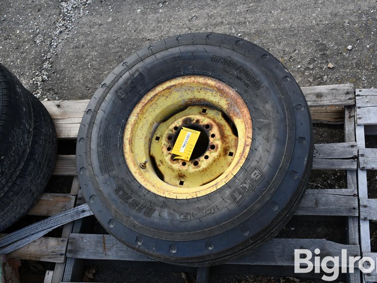 bkt-rib713-if280/70r15-tire-on-6-bolt-rim-image-6