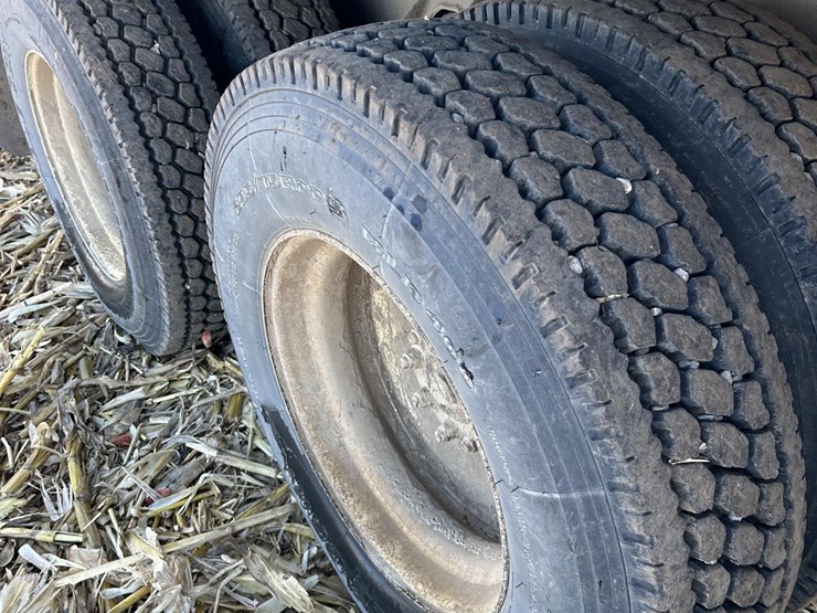 1985-international-s2500-image-29