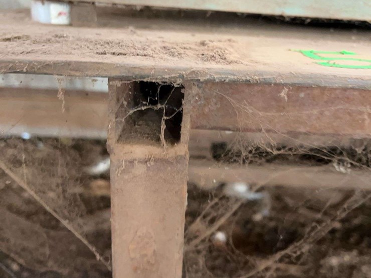 4'-x-10'-metal-table-image-3