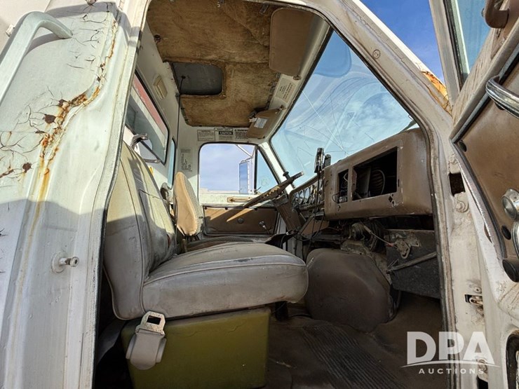 1981-new-leader-l2020-image-61