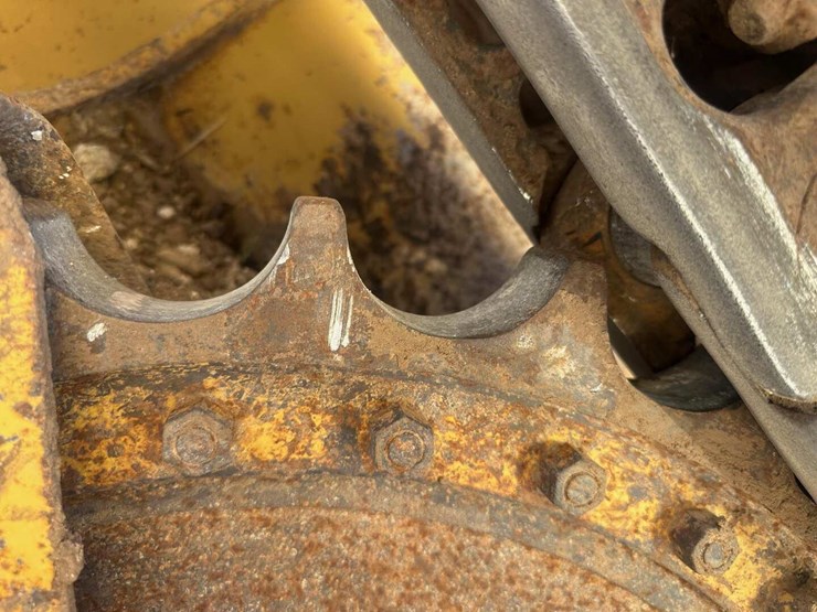 caterpillar-d4k-xl-image-4