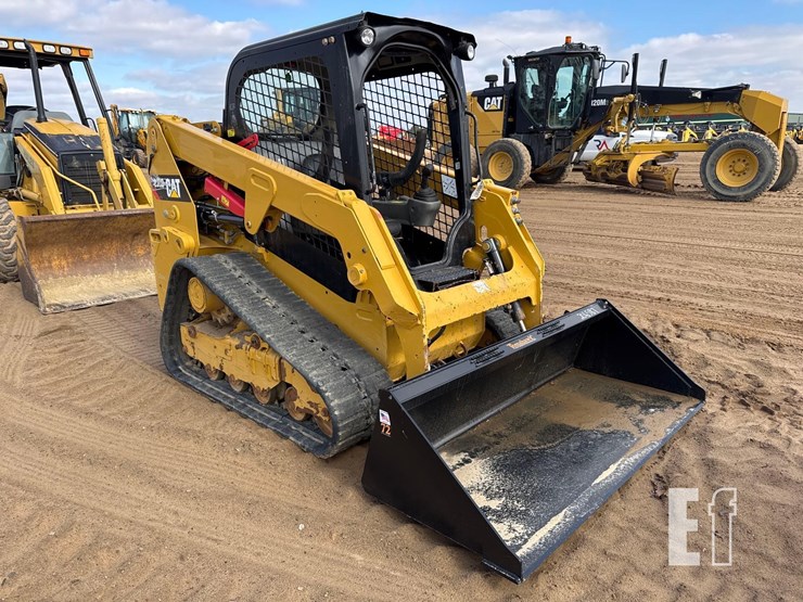 2017-caterpillar-239d-image-5