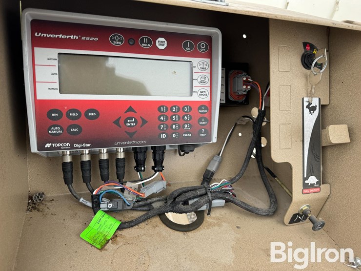 2023-unverferth-2755-seed-tender-image-14