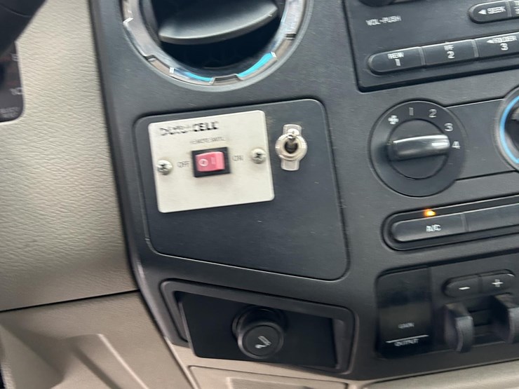 2008-ford-f350-xlt-image-21