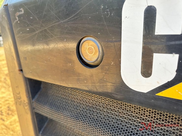 caterpillar-299d2-xps-image-10