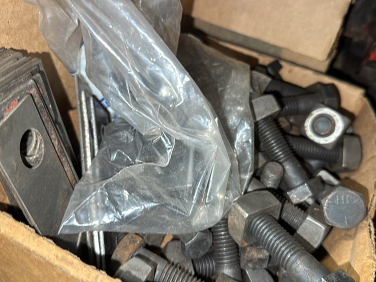 #169-•-contents-of-shelf-3*-image-10