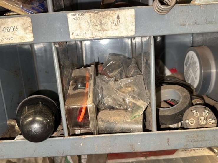 #160-•-snapon-tool-box*-image-31