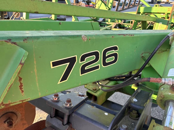 john-deere-726-image-10