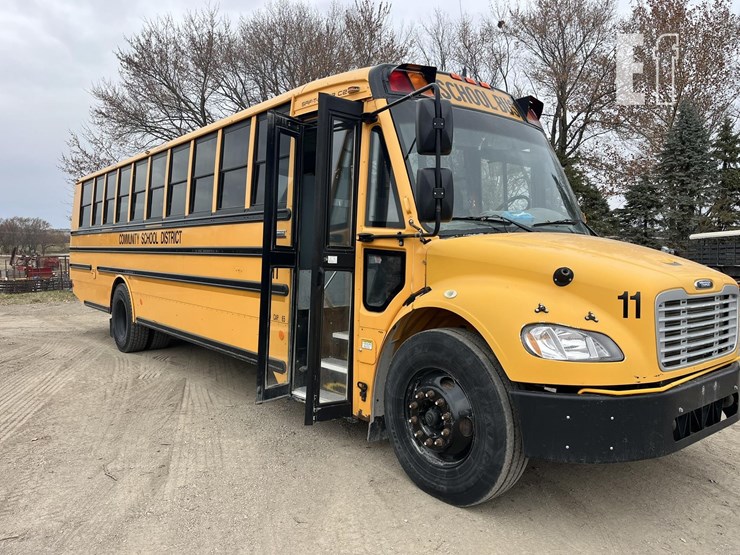 2015-thomas-saf-t-liner-c2-image-4