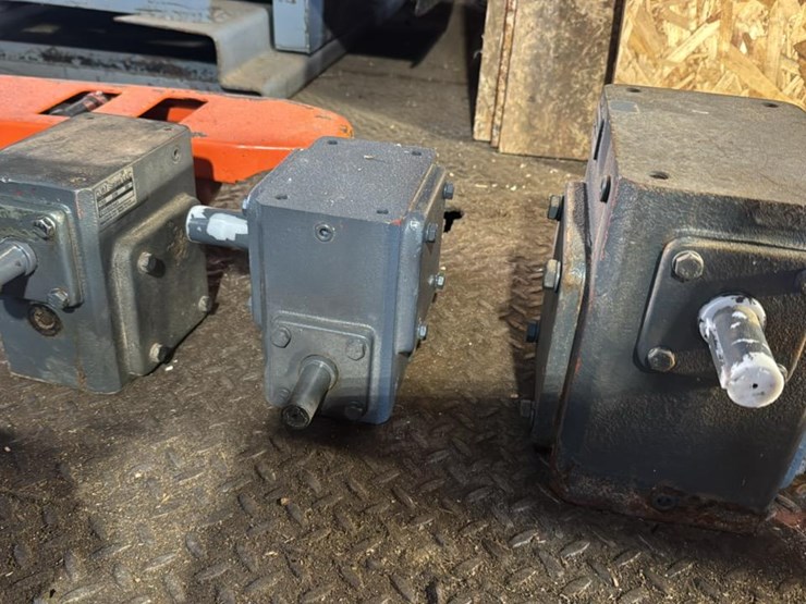 #171-•-hydraulic-gear-boxes-image-3