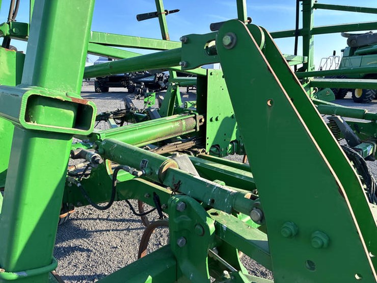 john-deere-2410-image-28