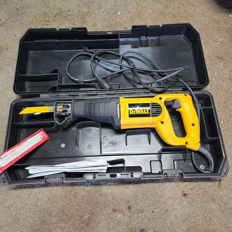 DeWalt Reciprocating Saw, Used Very Little, Model DW303, 1 1/8” Stroke, with Extra Blades