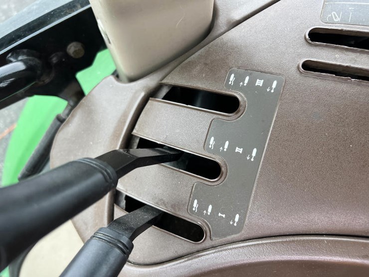 2005-john-deere-5425-image-26