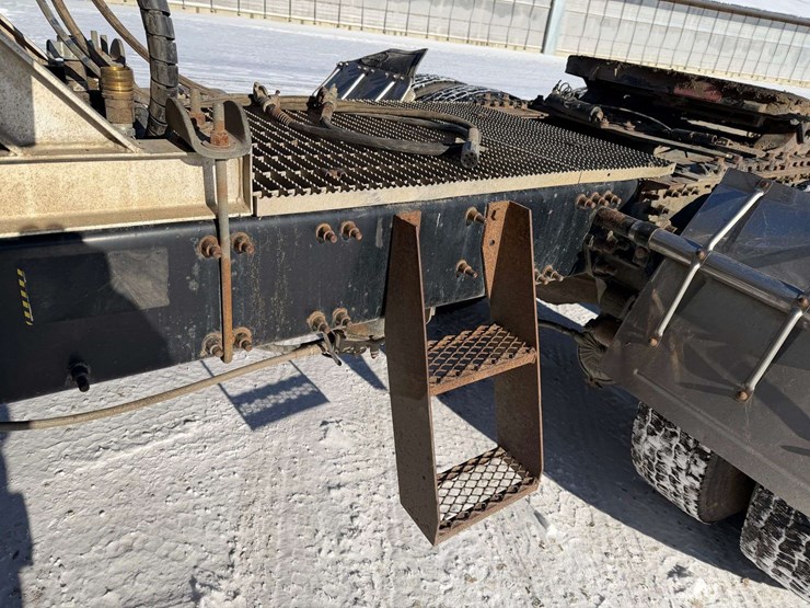 2006-mack-chn613-image-21