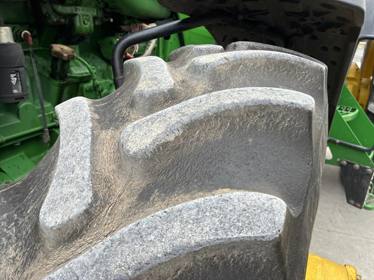 john-deere-8335r-image-46