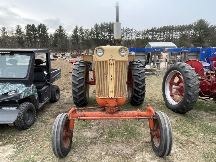 case-730-comfort-king-tractor-image-2