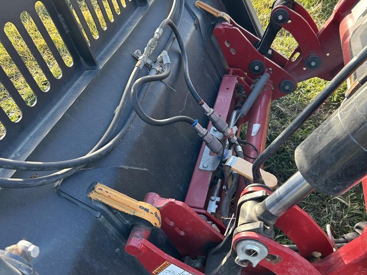 2022-case-ih-maxxum-150-image-10