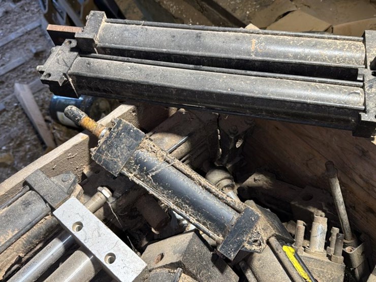 #163-•-air-cylinders-image-5