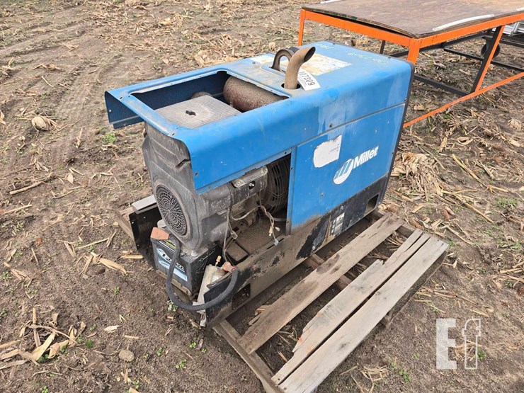 miller-bobcat-225-image-3