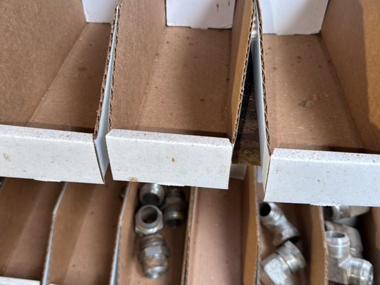 #179-•-hydraulic-fittings-image-11