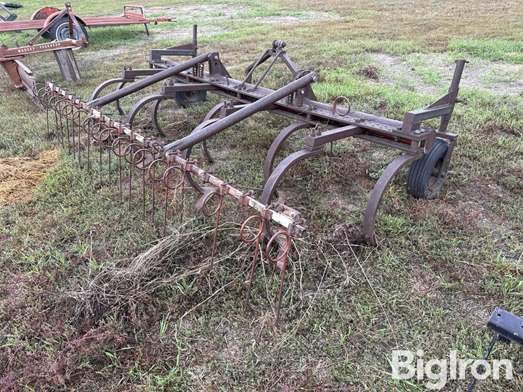 3-pt-mounted-chisel-image-5