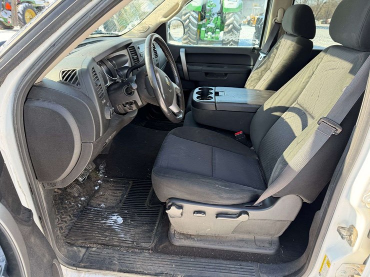 2013-chevrolet-silverado-1500-lt-image-35