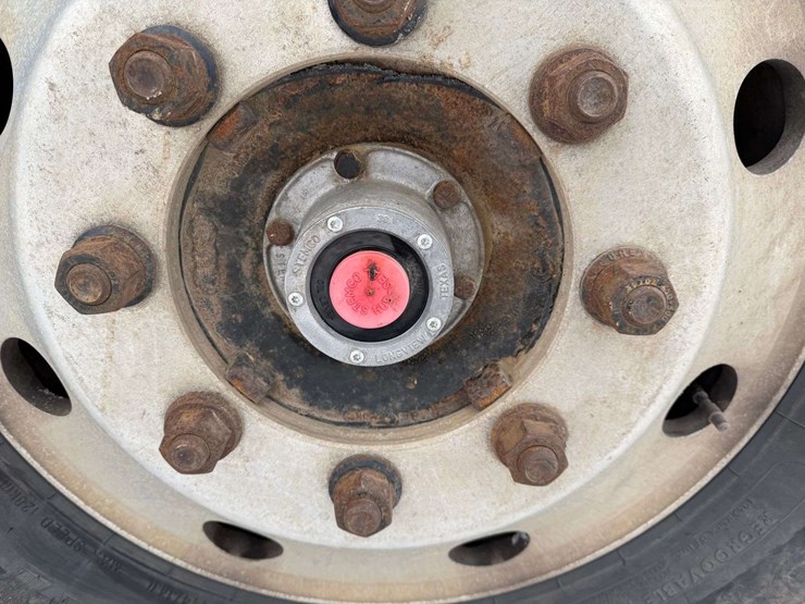 2006-freightliner-columbia-grain-truck,-549,000-miles,-8-year-old-box,-eaton-speed-shift-10-speed-tr-image-43