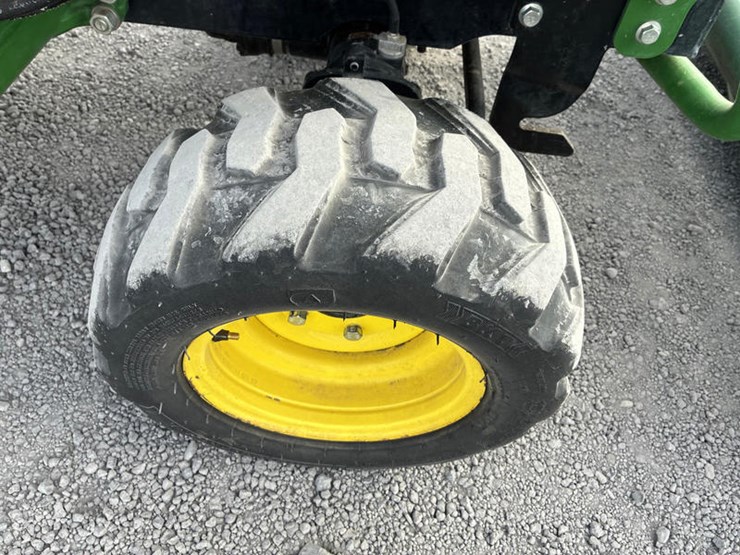 john-deere-1025r-image-29