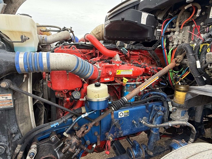 2016-kenworth-t880-image-30