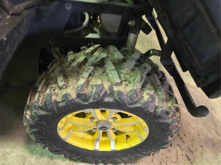 2012-john-deere-gator-image-17