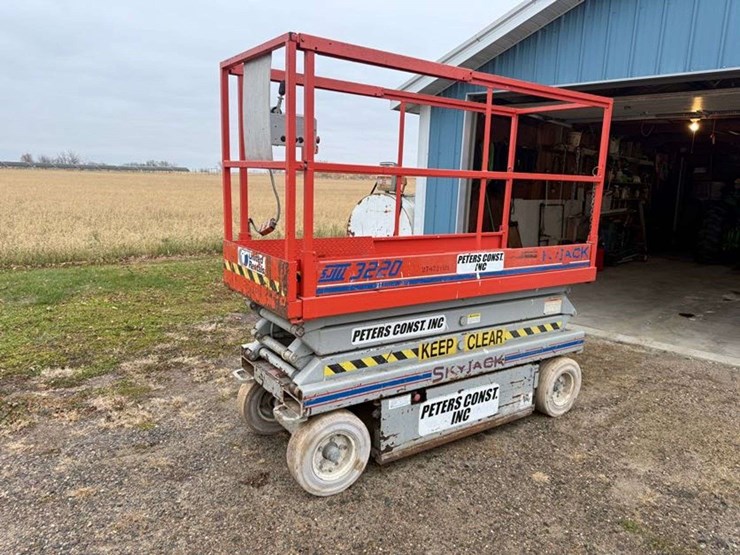 sky-jacker-model-3220-battery-powered-lift,-32”-wide-platform-w/3’-extension,-will-lift-20’,-474-hou-image-10