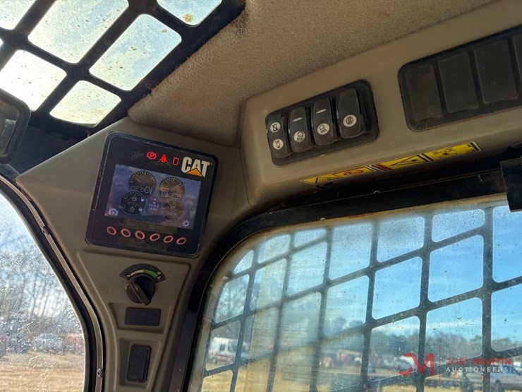 caterpillar-299d2-xps-image-17