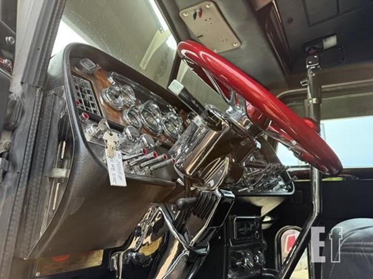 2002-peterbilt-379-image-73