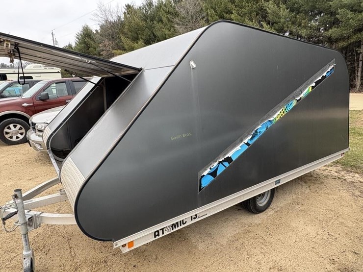 2--skidoo-snowmobiles-&-karavan-atomic-13-trailer-image-5